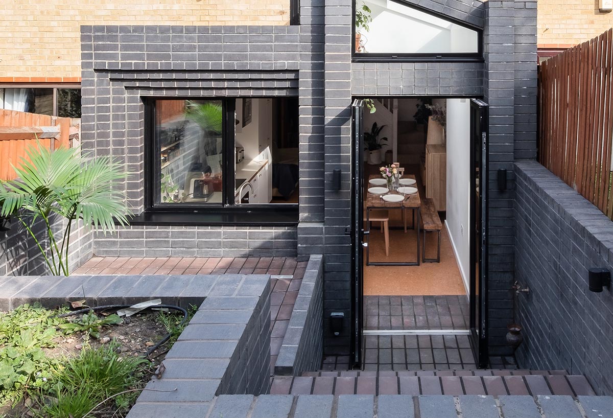 residential extension by Studio Manifest using Ketley Staffs blue bricks brown brindle quarry tiles image by David Valinsky